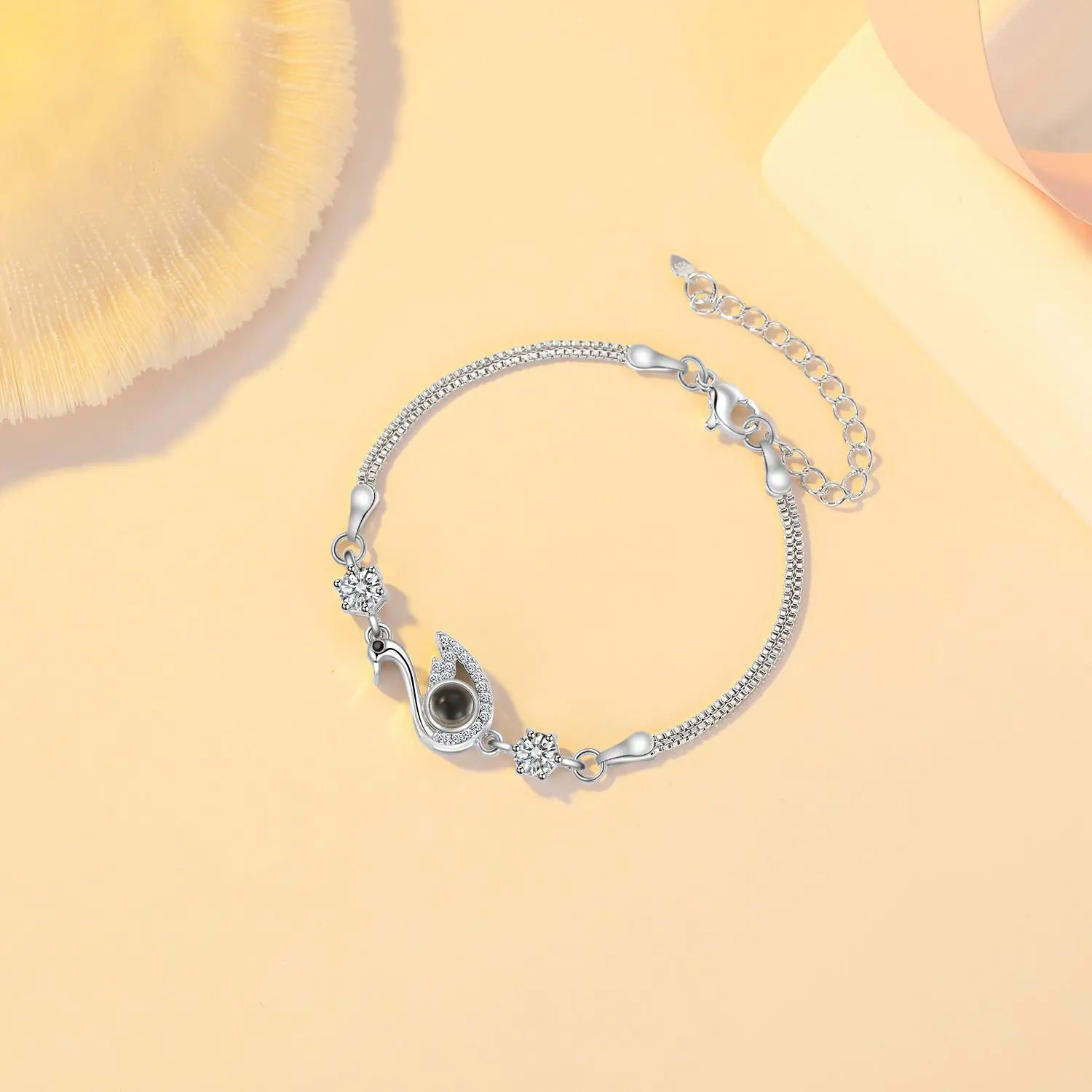 Black Swan Bracelet with Zircon for Fashion